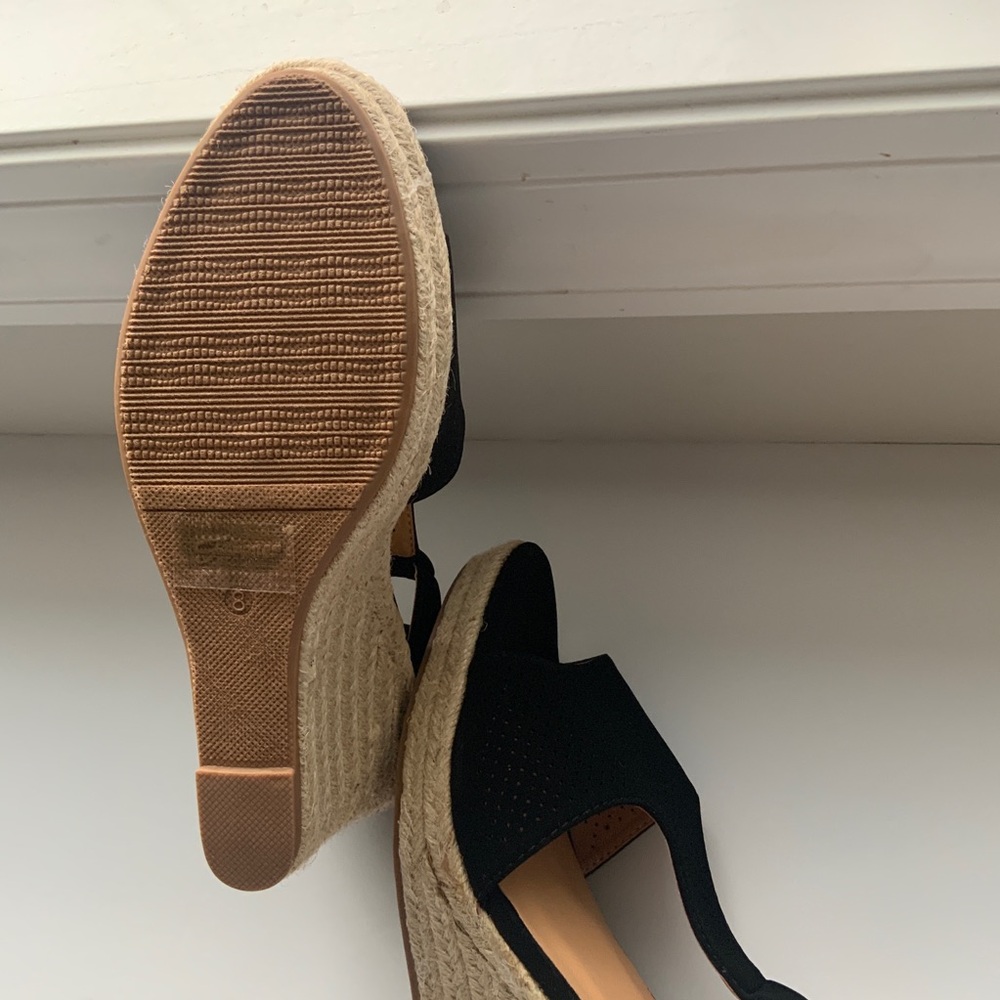 Perforated T-Strap Espadrille Black Wedge Multi Sizes NIB - Picture 8 of 9